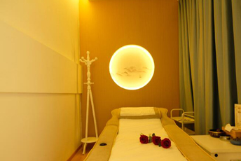 杭州余杭区日式指压的寂静美学：在按压中听见雪落的声音